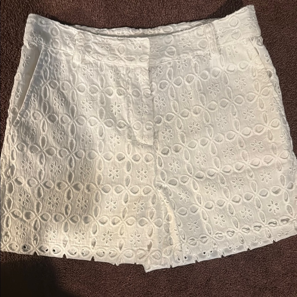 VENUS White Lace Shorts with Intricate lace Detailing